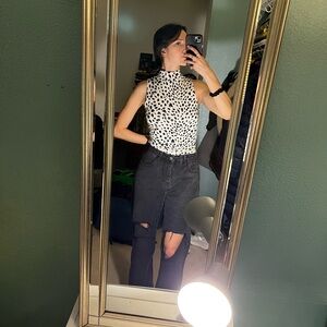 Chic Black and White Polka Dot Sleeveless Top